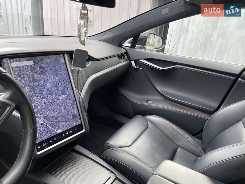 Лифтбек Tesla Model S 2018 в Киеве