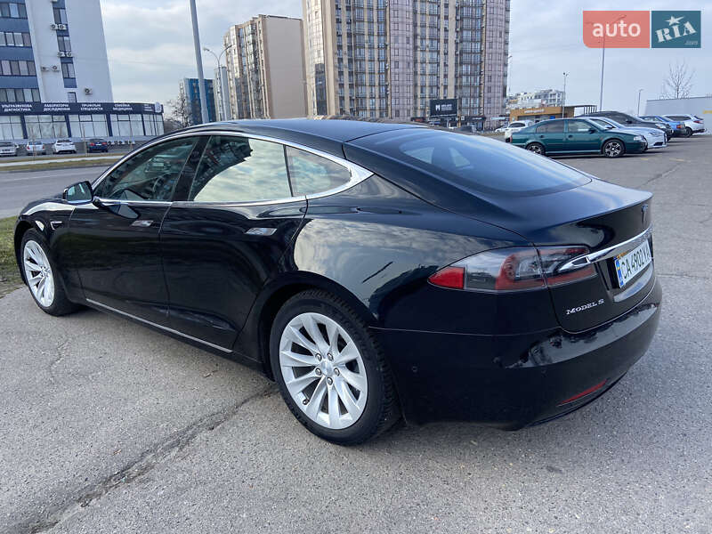 Лифтбек Tesla Model S 2018 в Черкассах
