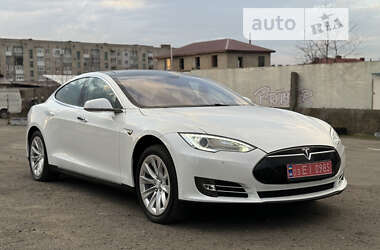 Ліфтбек Tesla Model S 2013 в Дубні