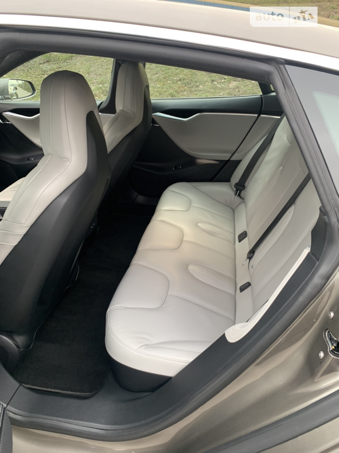2016 Tesla Model S - мініатюра 8