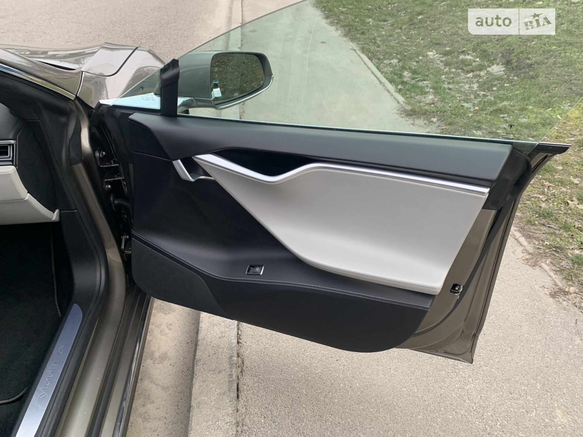 2016 Tesla Model S - мініатюра 14