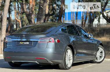 Лифтбек Tesla Model S 2014 в Киеве