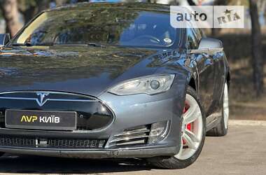 Лифтбек Tesla Model S 2014 в Киеве