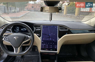 Лифтбек Tesla Model S 2015 в Полтаве