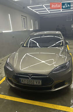 Лифтбек Tesla Model S 2015 в Ивано-Франковске фото 3 Лифтбек Tesla Model S 2015 в Ивано-Франковске