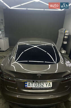 Лифтбек Tesla Model S 2015 в Ивано-Франковске фото 8 Лифтбек Tesla Model S 2015 в Ивано-Франковске