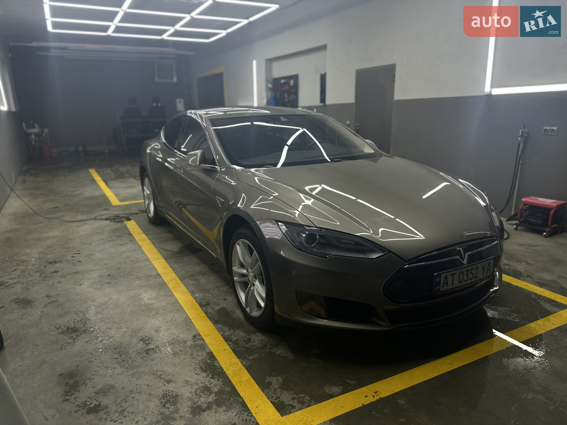 2015 Tesla Model S - мініатюра 5