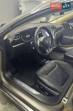 Лифтбек Tesla Model S 2015 в Ивано-Франковске фото 12 Лифтбек Tesla Model S 2015 в Ивано-Франковске