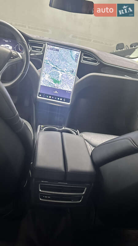 Лифтбек Tesla Model S 2015 в Ивано-Франковске фото 15 Лифтбек Tesla Model S 2015 в Ивано-Франковске