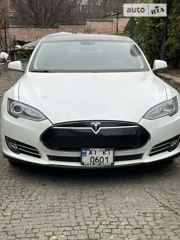 Лифтбек Tesla Model S 2013 в Василькове