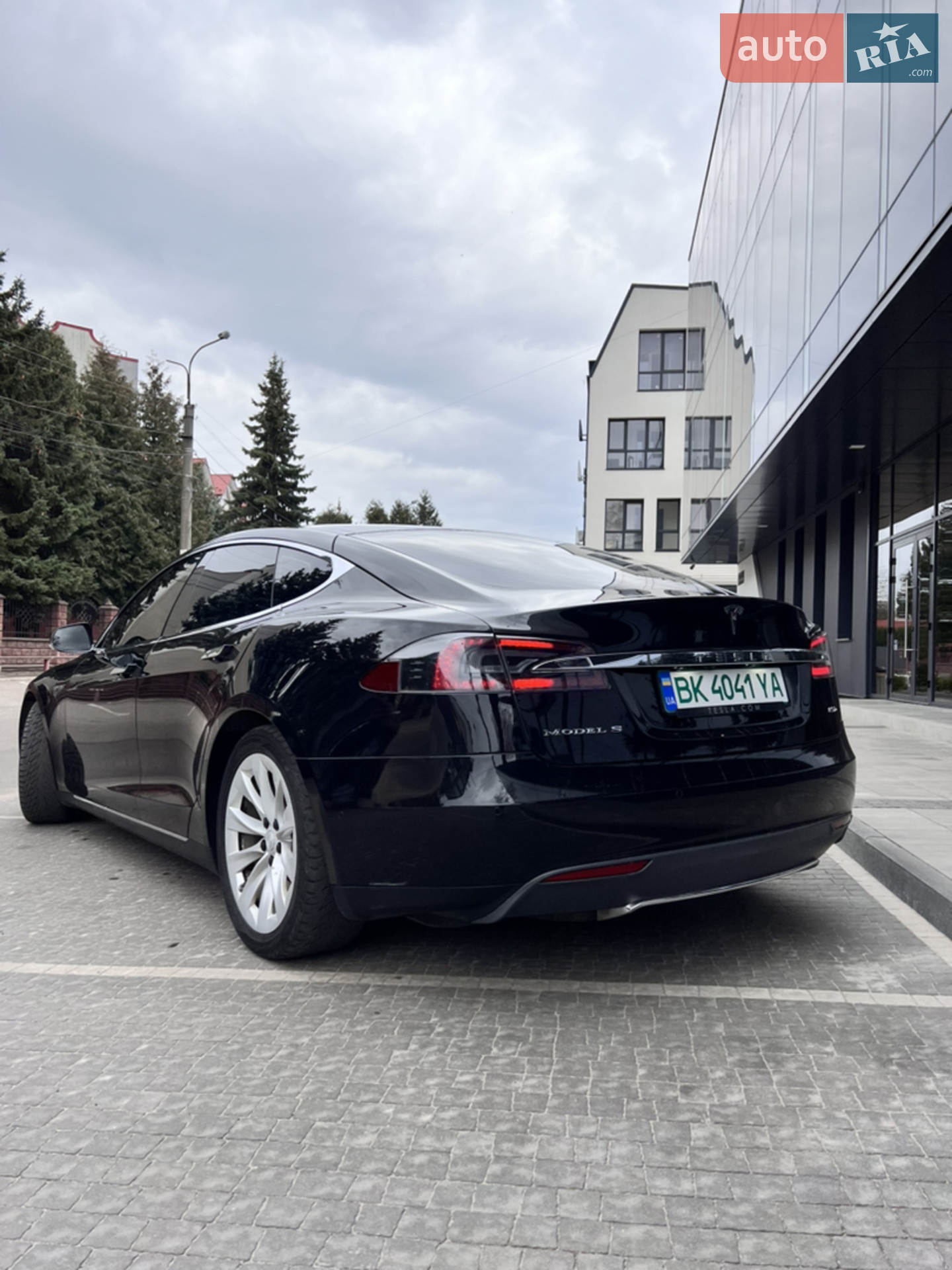2015 Tesla Model S - мініатюра 12