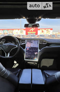 Ліфтбек Tesla Model S 2015 в Рівному