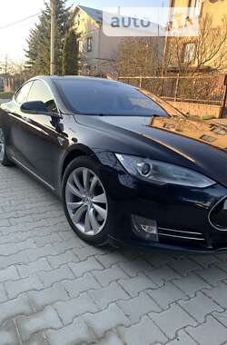 Лифтбек Tesla Model S 2015 в Тернополе