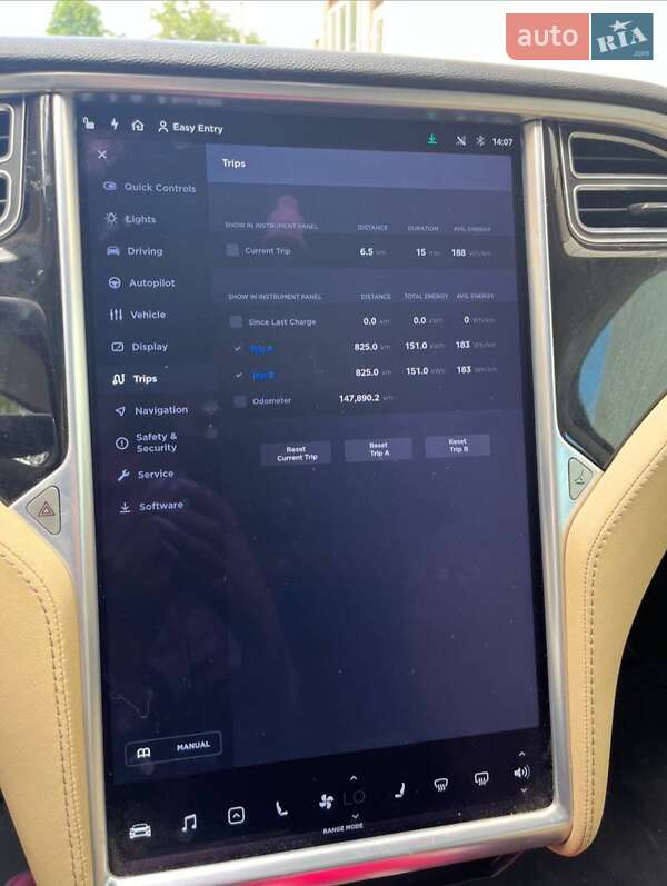 Лифтбек Tesla Model S 2015 в Киеве