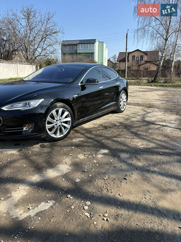 Лифтбек Tesla Model S 2014 в Ивано-Франковске