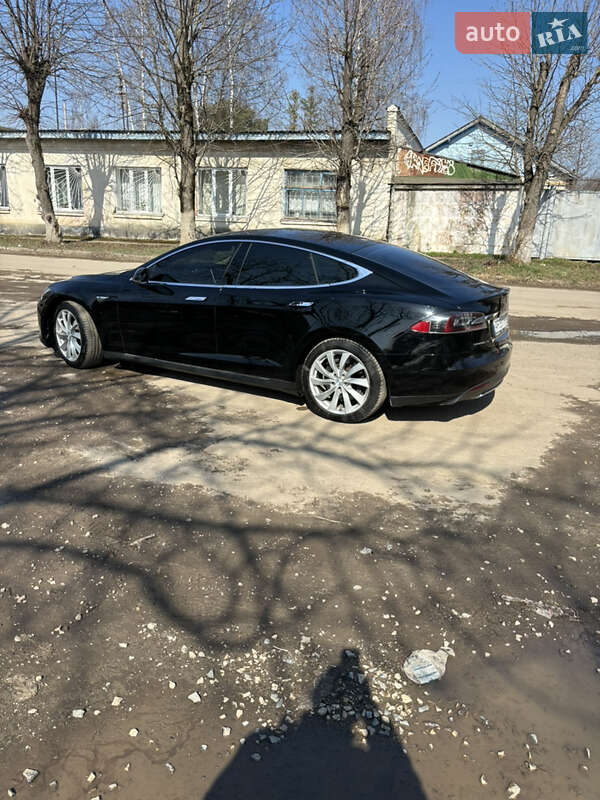Лифтбек Tesla Model S 2014 в Ивано-Франковске