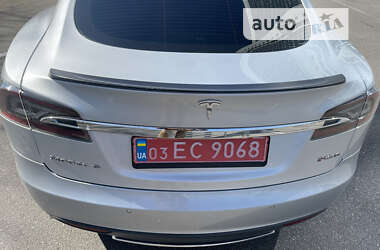 Лифтбек Tesla Model S 2015 в Львове