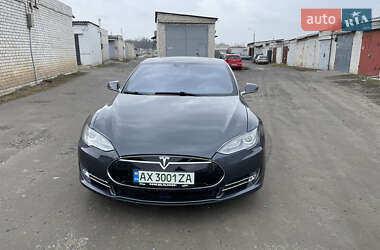 Лифтбек Tesla Model S 2014 в Харькове Лифтбек Tesla Model S 2014 в Харькове