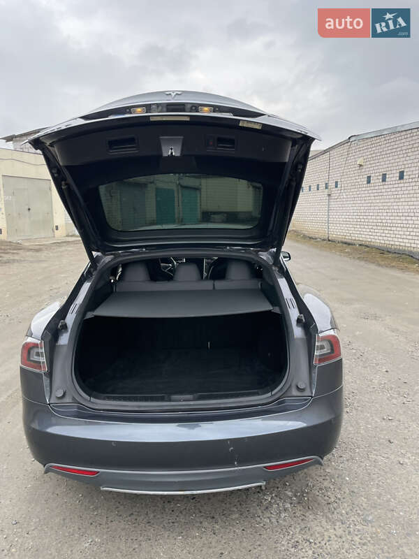 Лифтбек Tesla Model S 2014 в Харькове