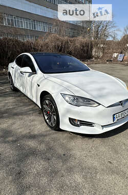 Лифтбек Tesla Model S 2014 в Киеве