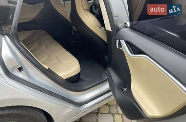 Лифтбек Tesla Model S 2017 в 