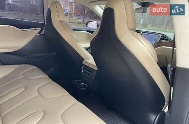 Лифтбек Tesla Model S 2017 в 