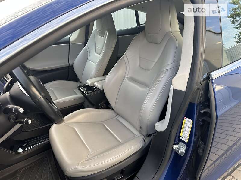 Ліфтбек Tesla Model S 2015 в Полтаві