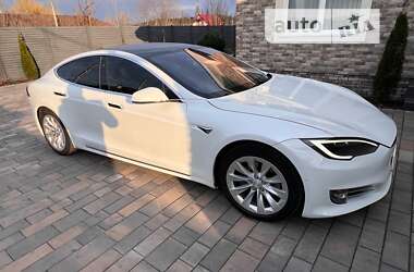 Ліфтбек Tesla Model S 2019 в Києві