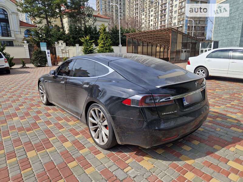 Лифтбек Tesla Model S 2017 в Одессе