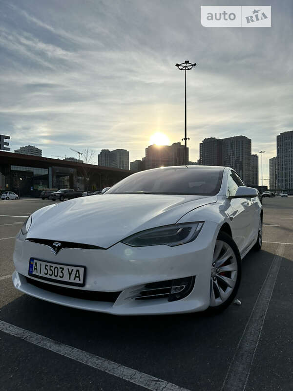 Tesla Model S 2017