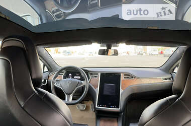Лифтбек Tesla Model S 2017 в Киеве