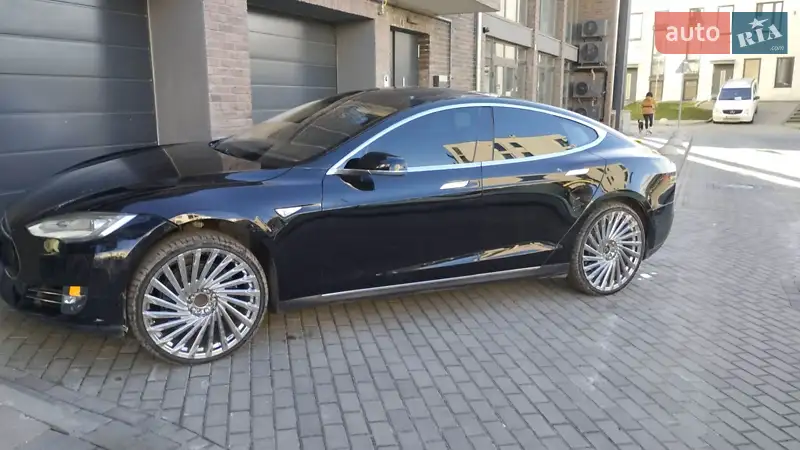 Tesla Model S