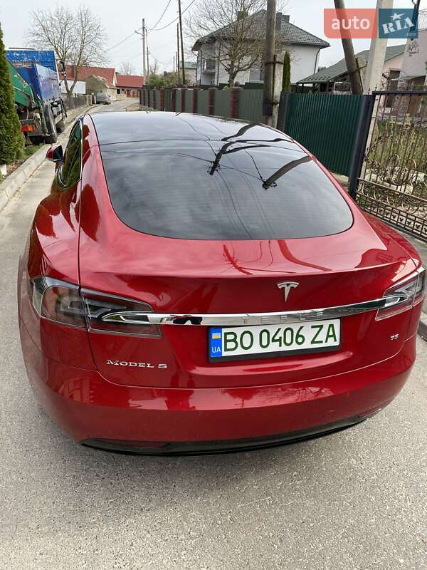 Лифтбек Tesla Model S 2017 в Любомле