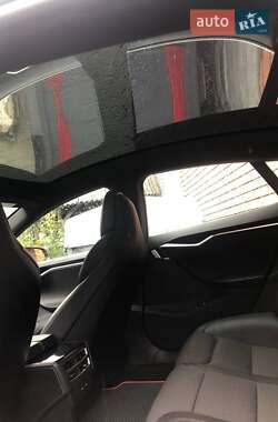 Лифтбек Tesla Model S 2017 в Любомле