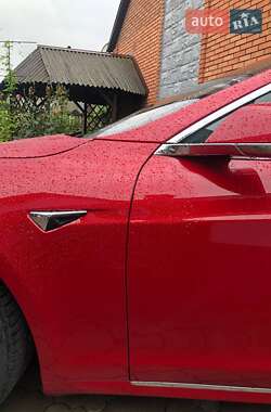 Лифтбек Tesla Model S 2017 в Любомле