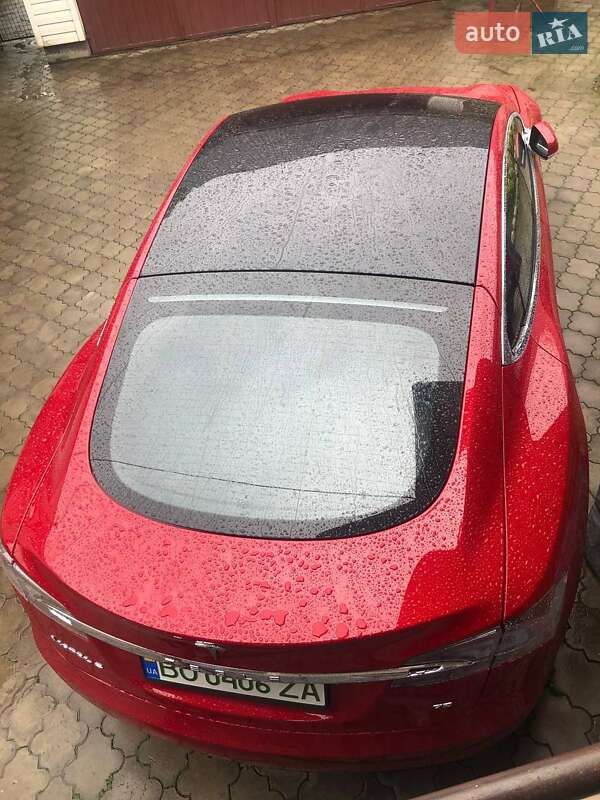 Лифтбек Tesla Model S 2017 в Тернополе