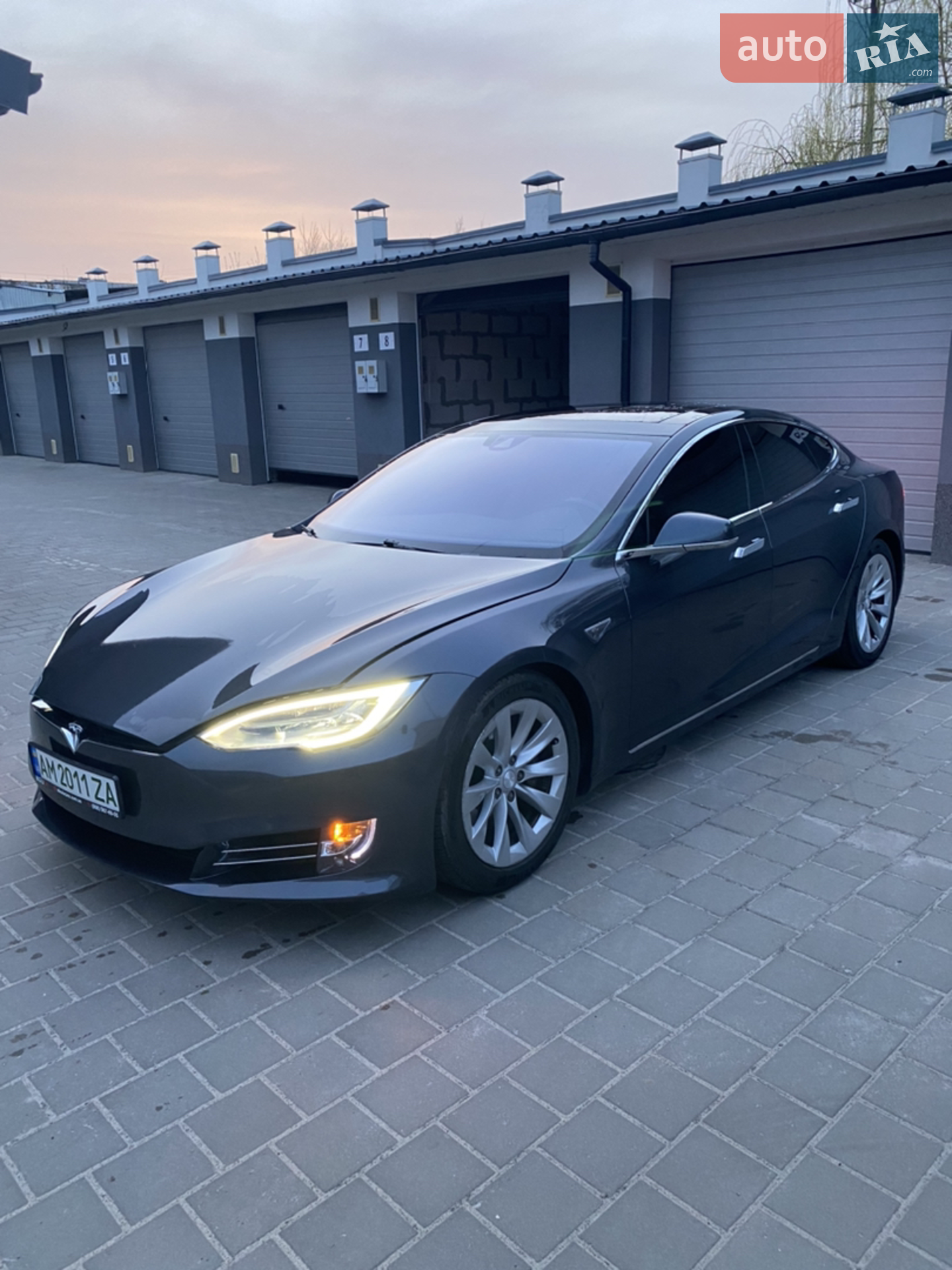 2016 Tesla Model S - фото 1