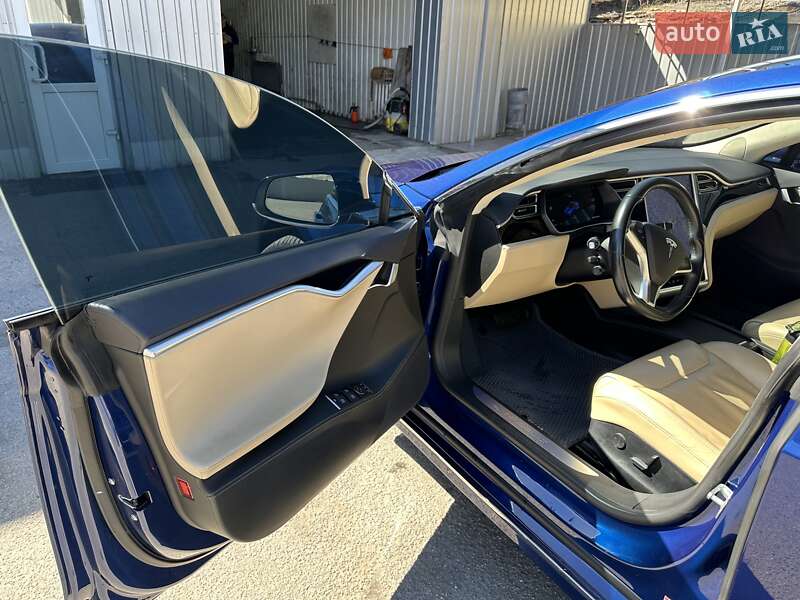 Лифтбек Tesla Model S 2017 в Кропивницком фото 17 Лифтбек Tesla Model S 2017 в Кропивницком