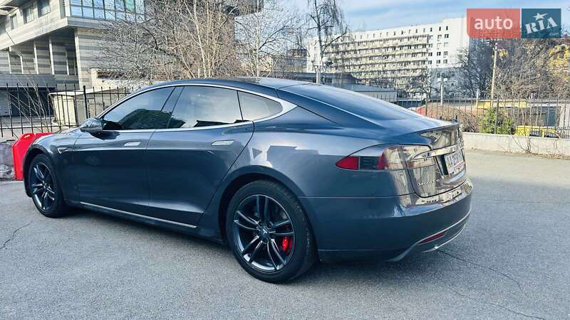 Ліфтбек Tesla Model S 2014 в Києві