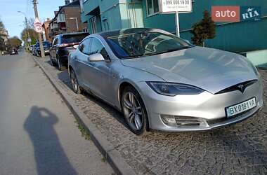 Лифтбек Tesla Model S 2013 в Каменец-Подольском