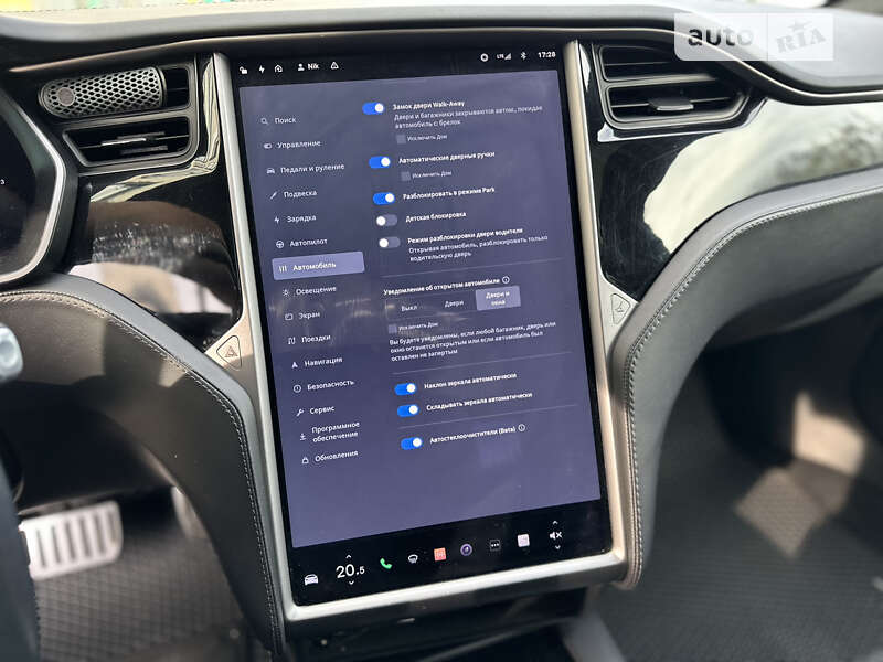 Ліфтбек Tesla Model S 2018 в Львові