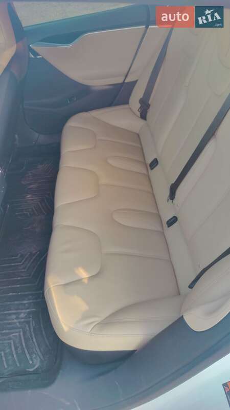 Лифтбек Tesla Model S 2016 в Чорткове фото 15 Лифтбек Tesla Model S 2016 в Чорткове