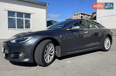 Лифтбек Tesla Model S 2018 в Буче