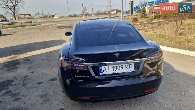 Лифтбек Tesla Model S 2019 в Киеве