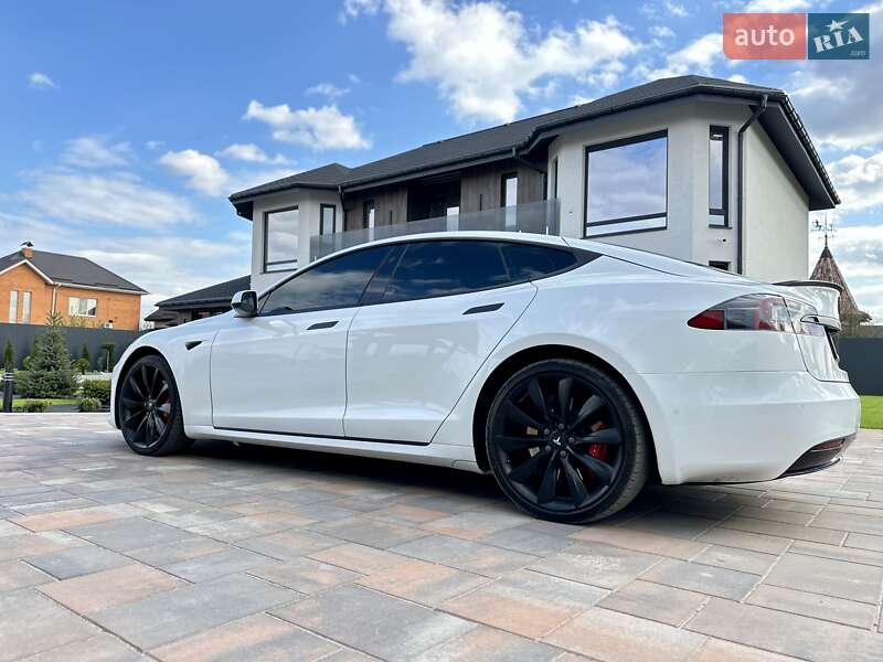 Ліфтбек Tesla Model S 2017 в Борисполі