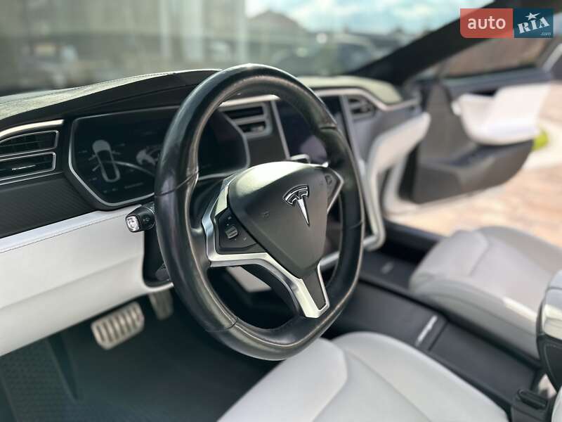 Ліфтбек Tesla Model S 2017 в Борисполі