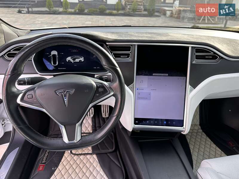 Ліфтбек Tesla Model S 2017 в Борисполі