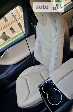 Ліфтбек Tesla Model S 2015 в 