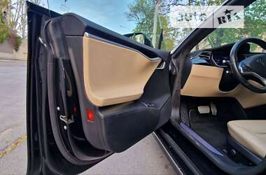 Ліфтбек Tesla Model S 2015 в 