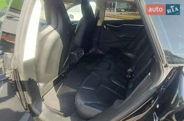 Лифтбек Tesla Model S 2015 в 